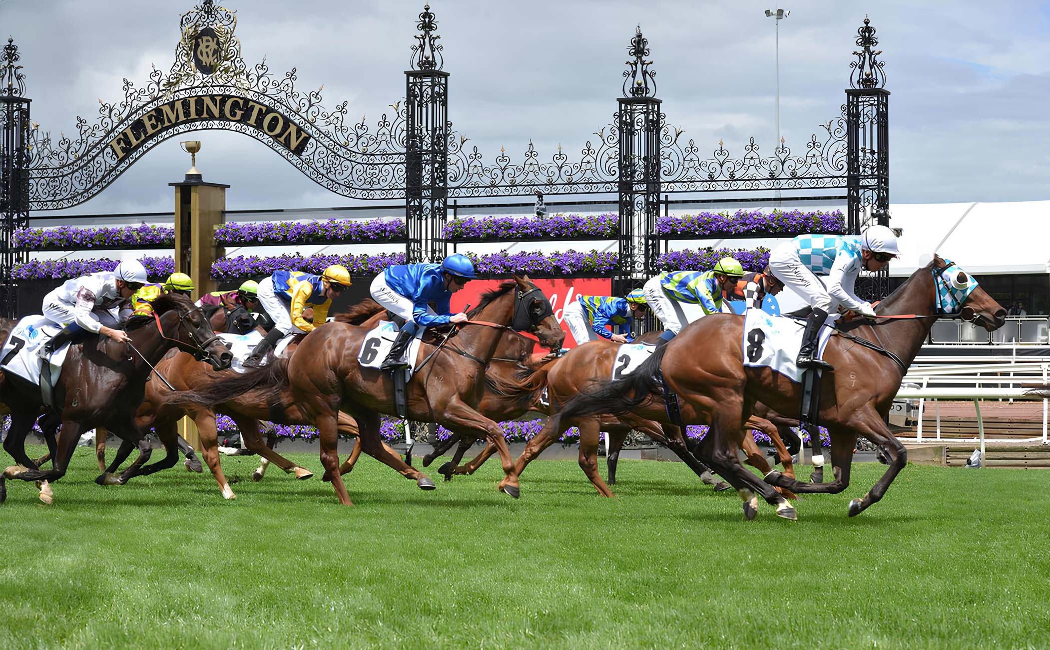 Read more about the article Spring Racing Carnival 2025: What’s New at Flemington and Caulfield
