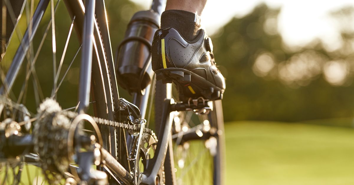 Read more about the article Beginner Cycling Gear: What You Need and What Can Wait