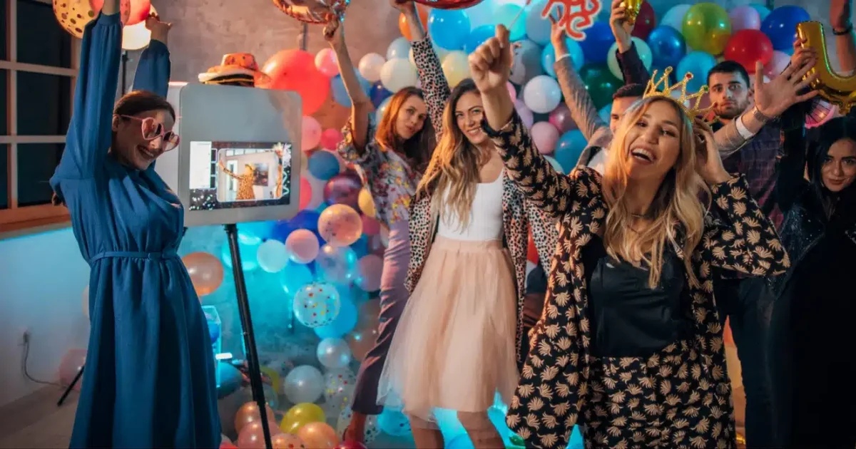 How a Photo Booth Can Make Your Wedding Reception Memorable