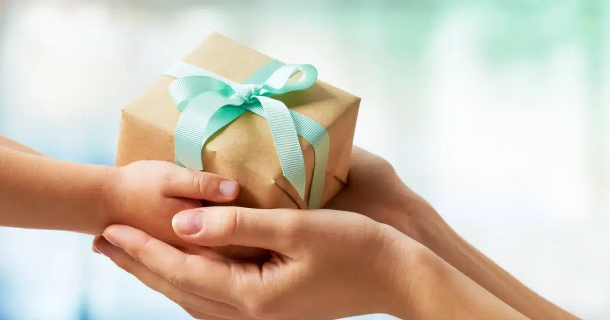How to Get Through a Last Minute Holiday Gift Buying Experience